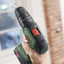 Bosch 18V Klopboormachine UniversalImpact (Incl. 2 Accu's 1.5Ah + Lader) 11 Bosch 18V Klopboormachine UniversalImpact (Incl. 2 Accu's 1.5Ah + Lader) -Bosch Bosch 123 442