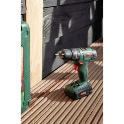 Bosch 18V Accuboormachine UniversalDrill (incl. 2 Accu's 1.5Ah + Lader) -Bosch Bosch 123 668